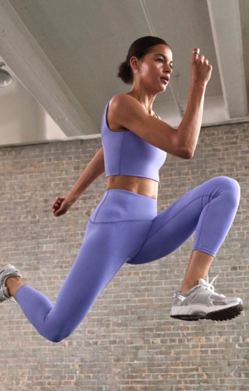 SPANX Wickaway Tech Leggings in Amethyst Size Small